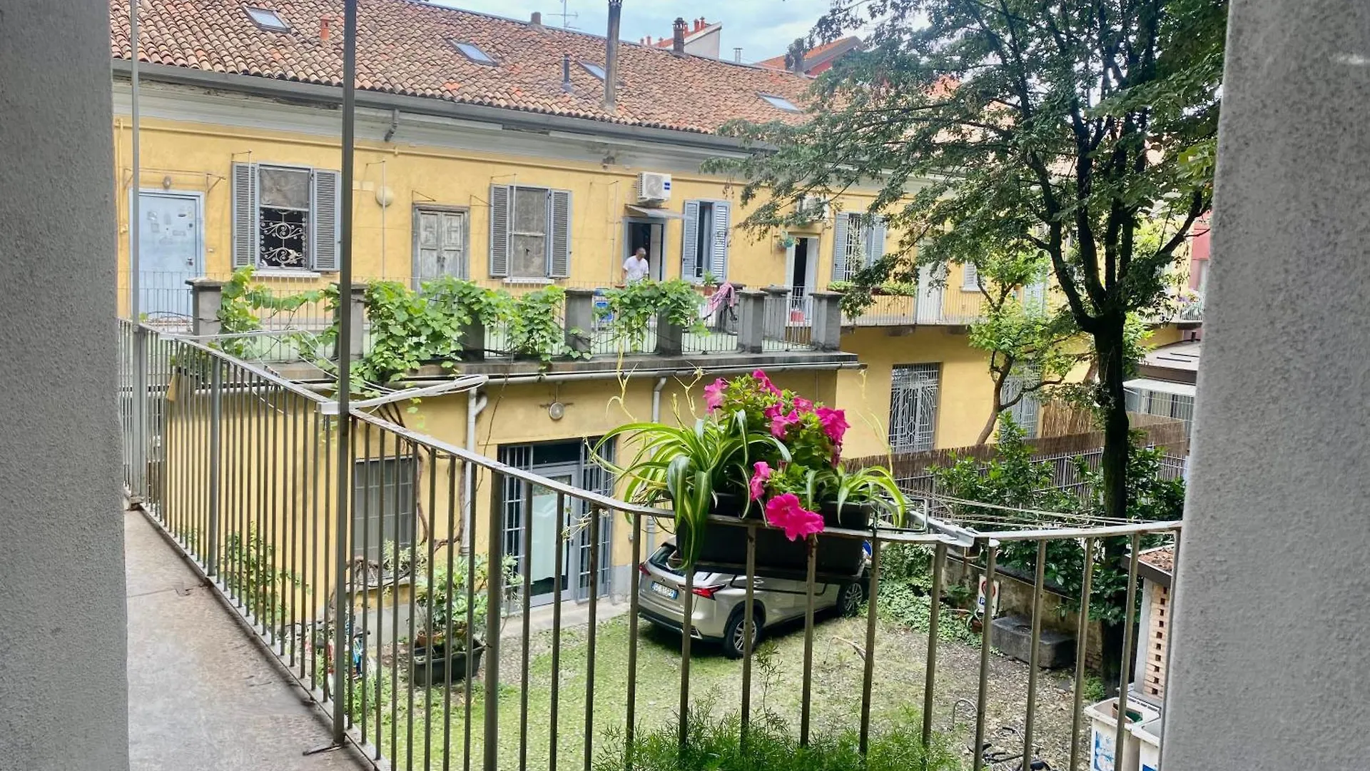 Апартаменты Lovelyloft, Via Meda Милан Италия