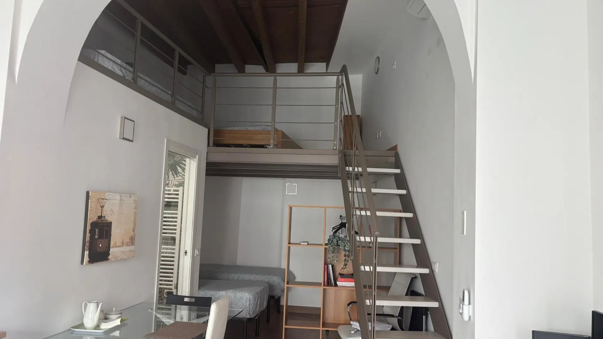 Apartment Lovelyloft, Via Meda Milan